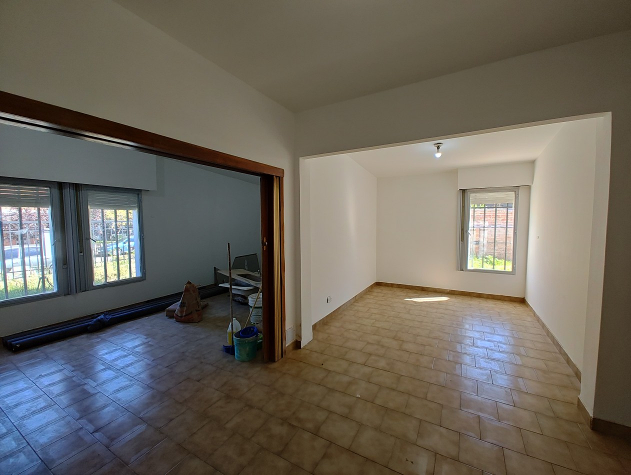 CASA USO COMERCIAL (OFICINAS ADMINISTRATIVAS)