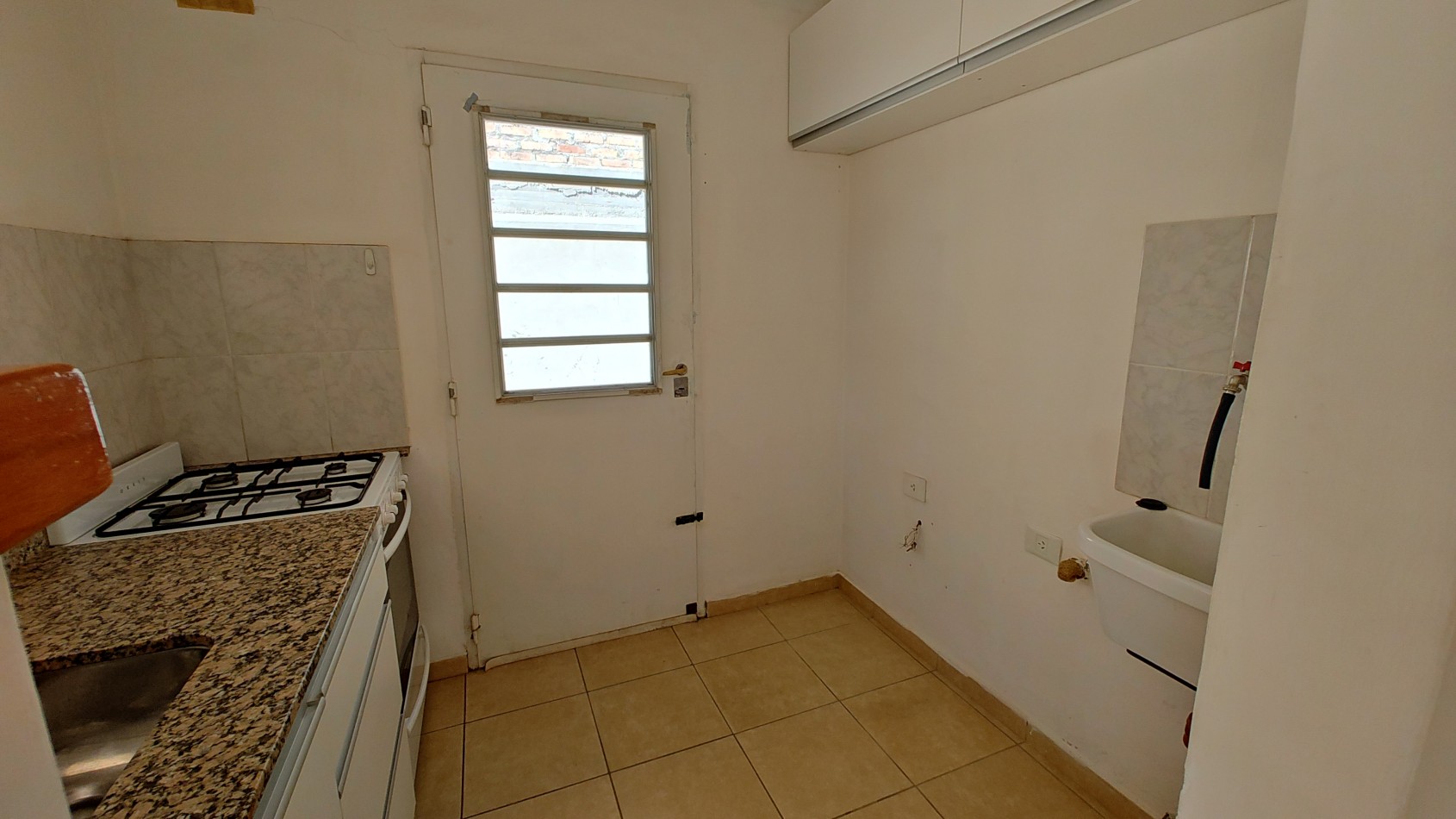 CASA 2 DORMITORIOS EN PLANTA BAJA EN ALQUILER
