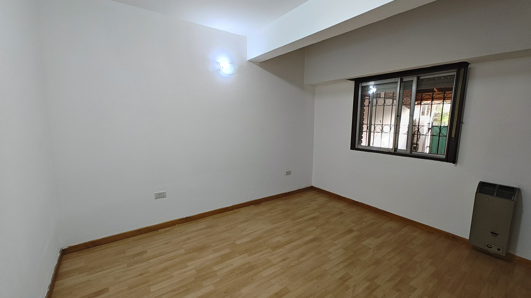 DUPLEX 3 DORMITORIOS EN PLANTA EN ALQUILER 