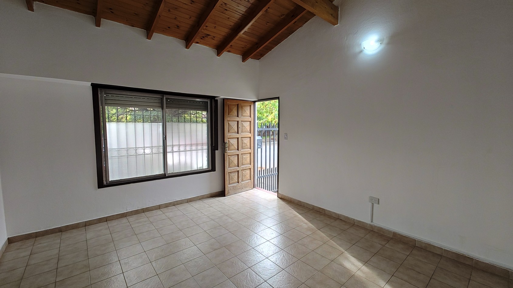 DUPLEX 3 DORMITORIOS EN PLANTA EN ALQUILER 