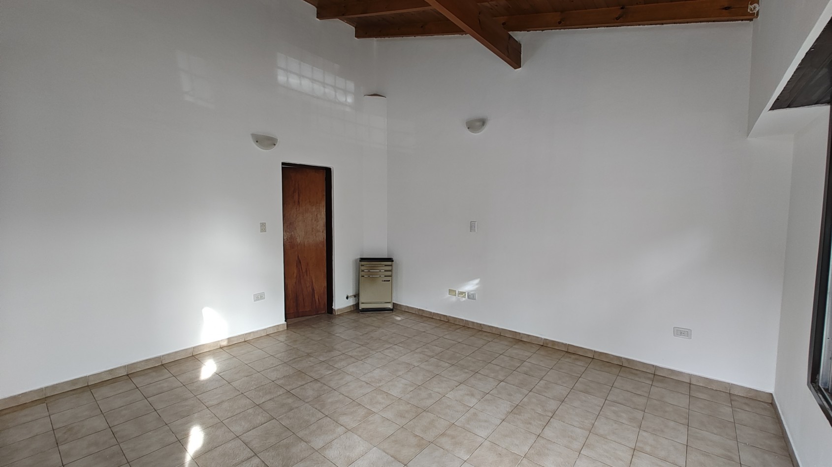 DUPLEX 3 DORMITORIOS EN PLANTA EN ALQUILER 