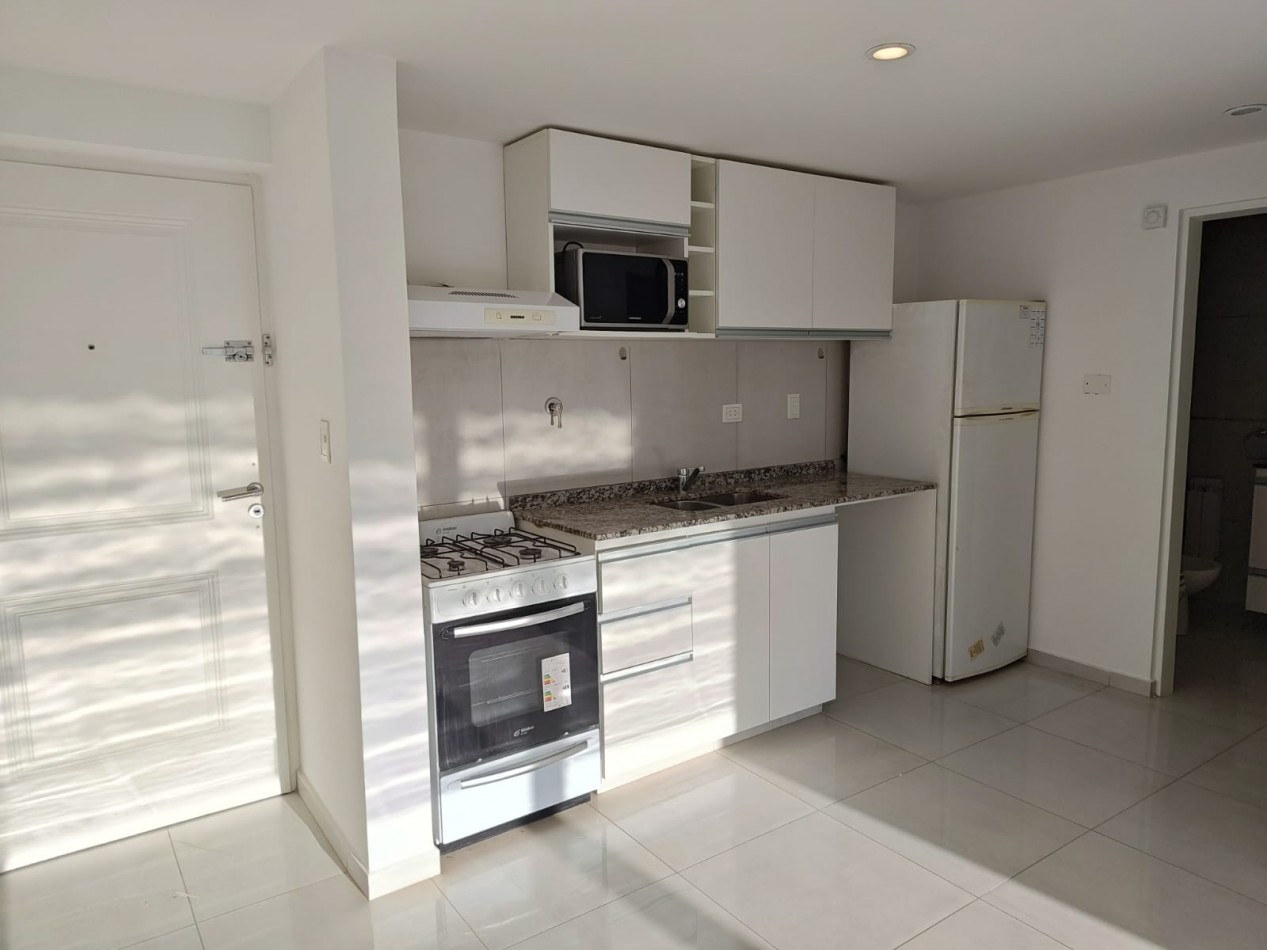 DEPARTAMENTO 1 DORMITORIO CON COCHERA EN ALQUILER