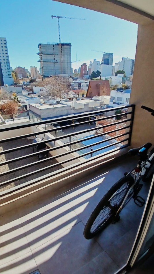 DEPARTAMENTO 1 DORMITORIO CON COCHERA EN ALQUILER