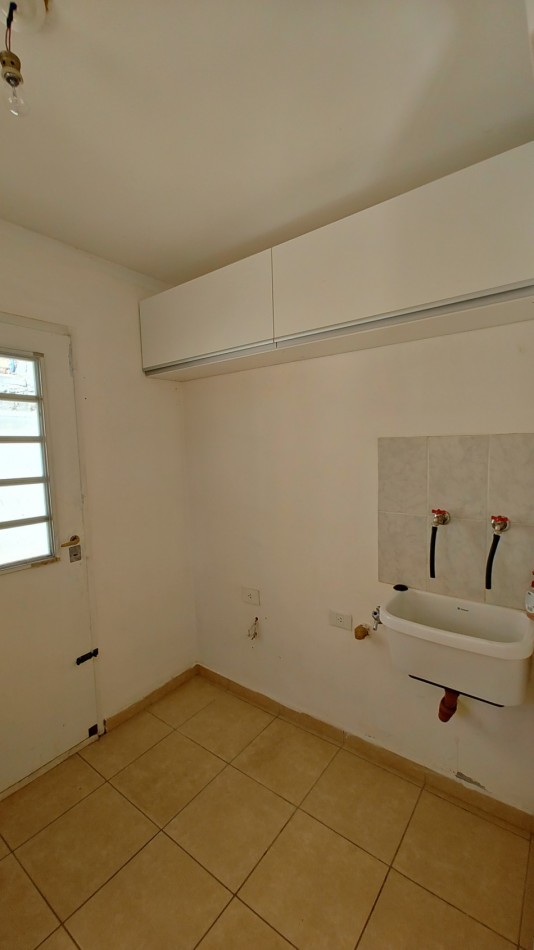 CASA 2 DORMITORIOS EN PLANTA BAJA EN ALQUILER